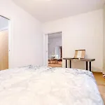 City Centre Chic Apartment Ljubljana 2/4