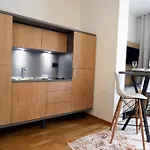 City Centre Chic Apartment Ljubljana 2/4