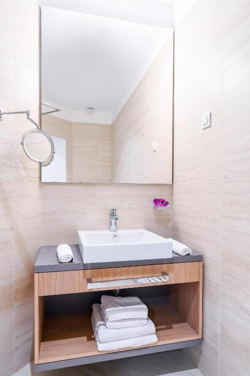Centre Chic 2/4 Apartment *