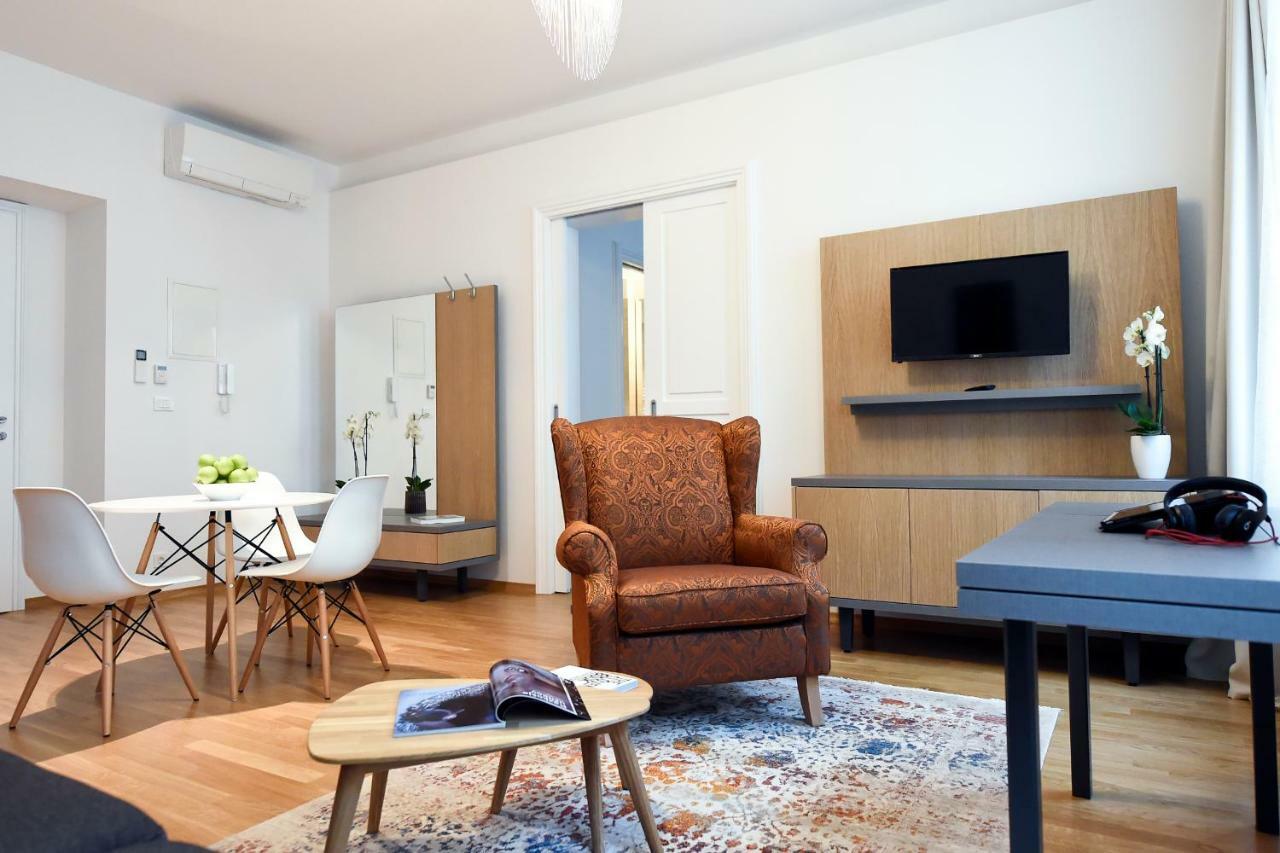 Apartment Centre Chic 2/4